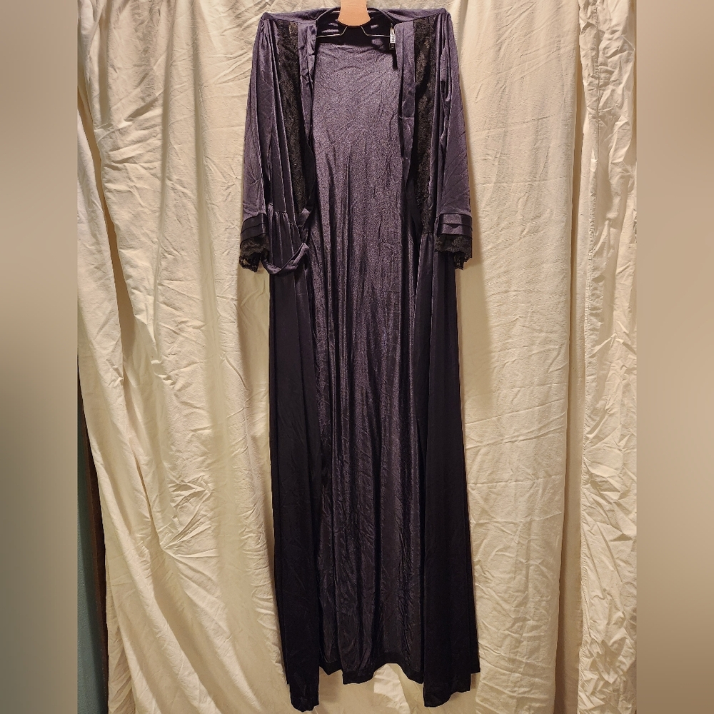 Dressing gown